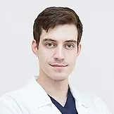 Гусаров Артем Максимович: Челюстно-лицевой хирург.