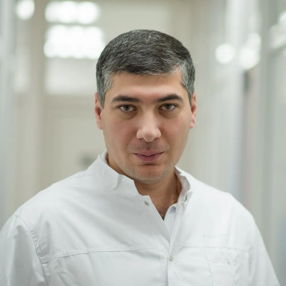 Кургинян Хачатур Михаилович: Сердечно-сосудистый хирург, Флеболог.