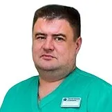 Петраковский Владимир Владимирович: Травматолог.