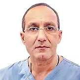 Халили Рамазан Нусретович: Остеопат.