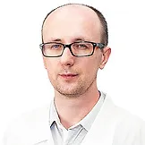 Семушин Валентин Валентинович: Хирург.