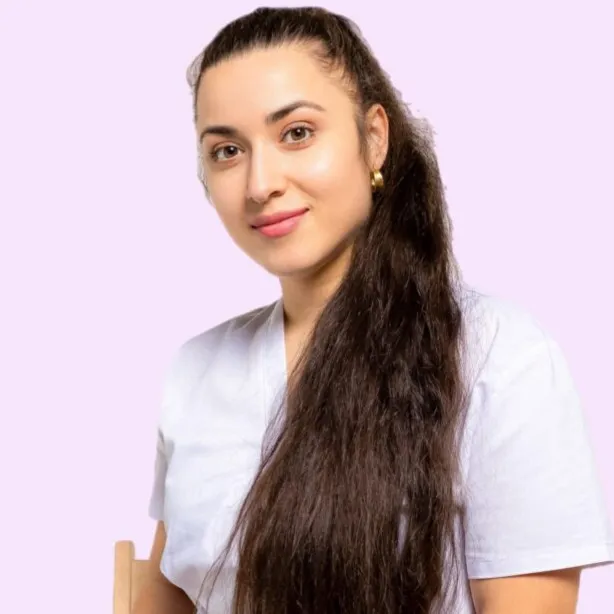 Веледова Диана Аликовна: Акушер-гинеколог.